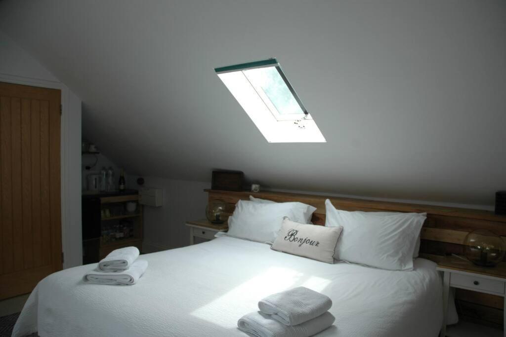Cowslip Barn Annexe, Countryside Stay Near Chichester Zewnętrze zdjęcie